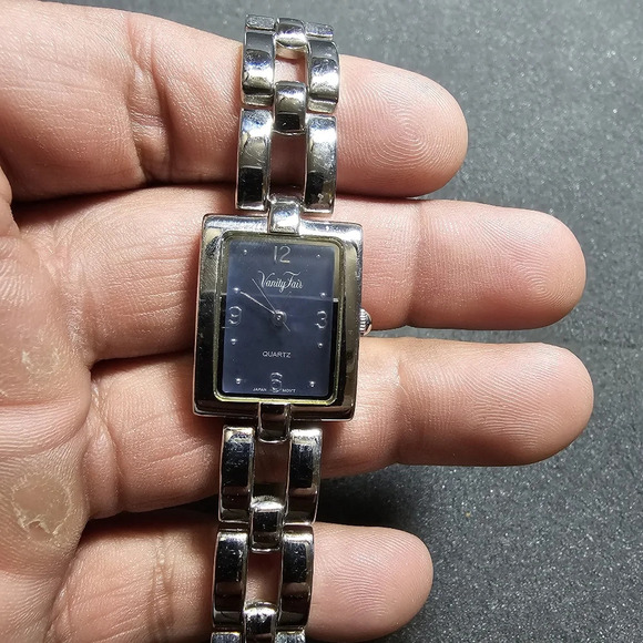 Advance Vanity Fair Ladies Quartz Watch Silver Tone Blue Dial Working  shows sig - Picture 1 of 9
